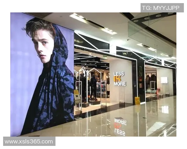 足球明星代言新潮流最新广告引领时尚风向标展现运动魅力与品牌价值